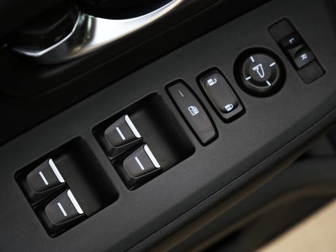 Certified 2023 Honda Pilot EX-L image 38