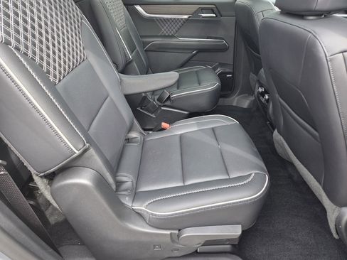 Used 2024 GMC Acadia Denali w/ LPO, Floor Liner Package image 31