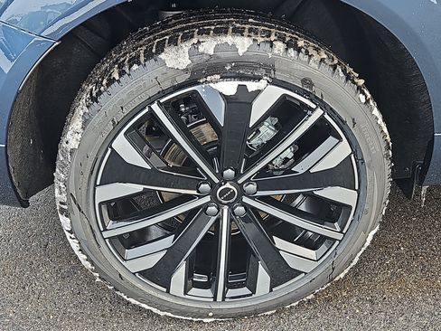 New 2026 Volvo XC60 B5 Ultra w/ Protection Package Premier image 21