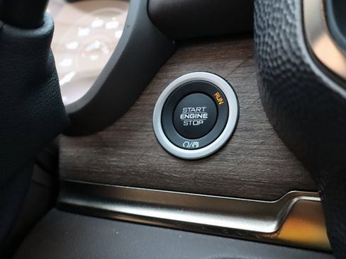 Used 2025 RAM 3500 Longhorn image 22