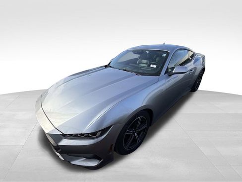 Used 2024 Ford Mustang Premium image 5