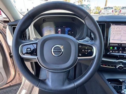 Used 2025 Volvo XC60 B5 Plus AWD/4WD image 20