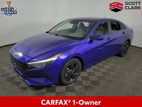 Used 2023 Hyundai Elantra SEL w/ Cargo Package FWD image 3