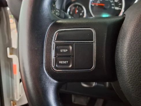 Used 2016 Jeep Wrangler Unlimited Sahara image 24