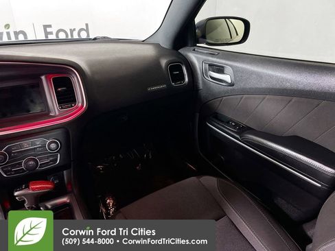 Used 2020 Dodge Charger SXT image 24