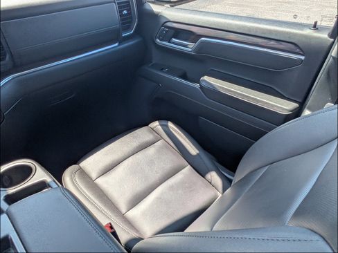 Used 2025 GMC Sierra 1500 SLT RWD image 18