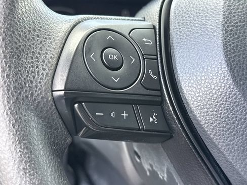 Used 2024 Toyota RAV4 XLE AWD/4WD image 19