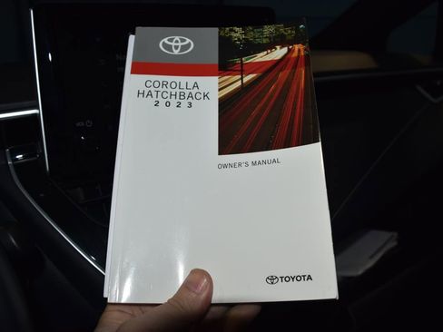 Used 2023 Toyota Corolla SE image 10