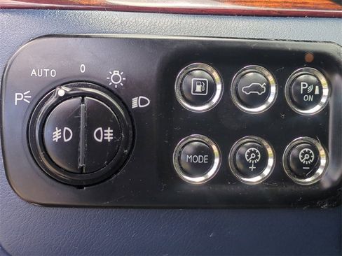 Used 2017 Maserati GranTurismo Convertible image 21