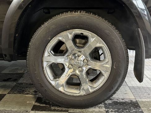Used 2017 RAM 1500 Laramie AWD/4WD image 32