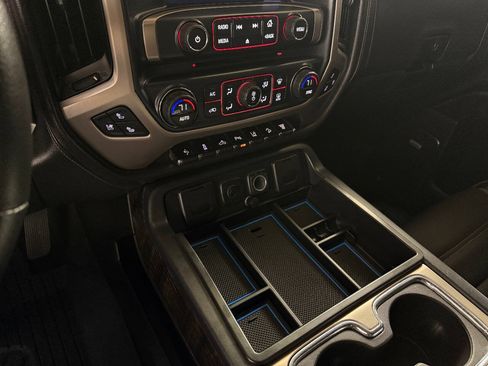Used 2016 GMC Sierra 2500 Denali w/ Duramax Plus Package AWD/4WD image 50