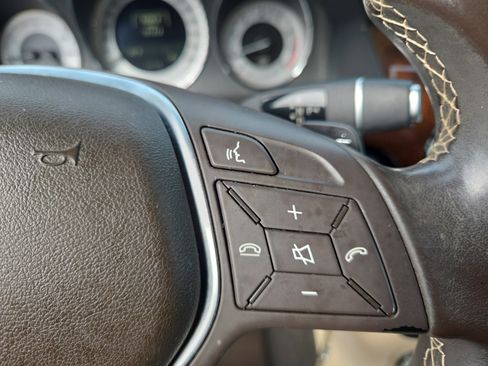 Used 2015 Mercedes-Benz GLK 350 4MATIC image 24