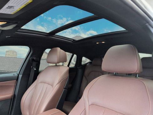 Used 2022 BMW X6 M50i w/ Dynamic Handling Package image 13