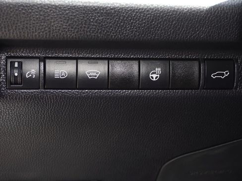 Used 2023 Toyota RAV4 XLE w/ Convenience Package FWD image 15