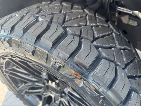 Used 2025 Ford Expedition Platinum AWD/4WD image 16