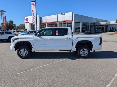 New 2025 Toyota Tundra SR5 AWD/4WD image 6