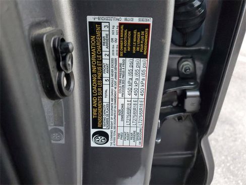 Used 2020 Nissan Titan PRO-4X image 32