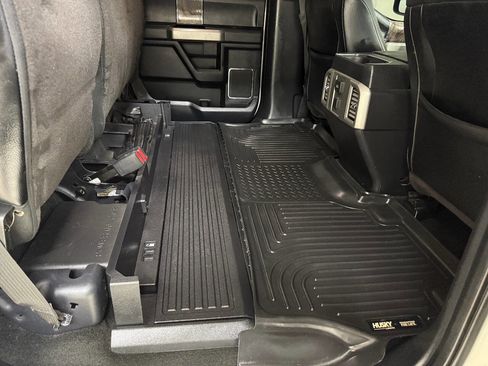 Used 2017 Ford F250 Lariat image 33