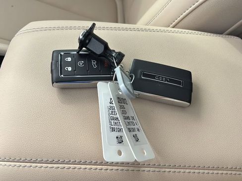 New 2026 Jeep Grand Cherokee L Limited image 44