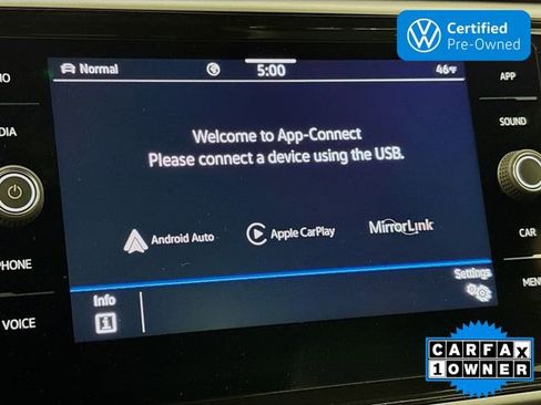 Certified 2022 Volkswagen Atlas Cross Sport SE image 14