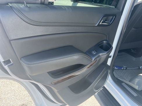 Used 2018 Chevrolet Tahoe LT AWD/4WD image 11