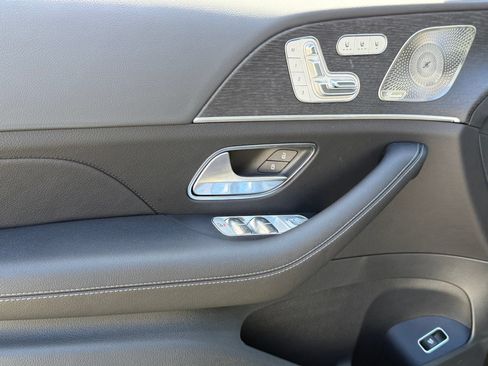 Used 2025 Mercedes-Benz GLE 580 4MATIC image 16