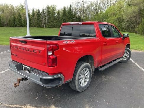 Used 2021 Chevrolet Silverado 1500 LT w/ Convenience Package II AWD/4WD image 3