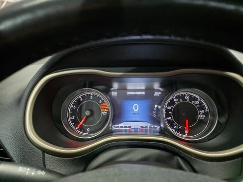 Used 2016 Jeep Cherokee Limited image 20