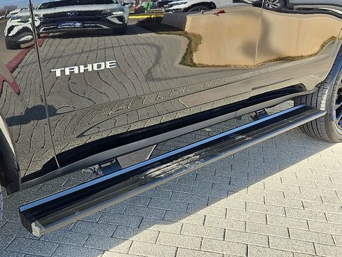 Used 2023 Chevrolet Tahoe High Country w/ Advanced Technology Package image 7
