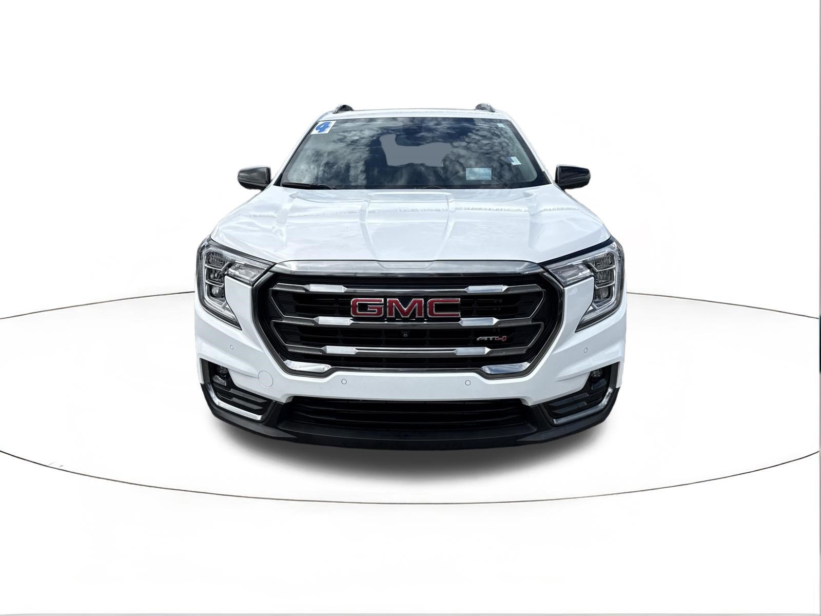 Used 2024 GMC Terrain AT4 w/ Tech Package AWD/4WD image 8