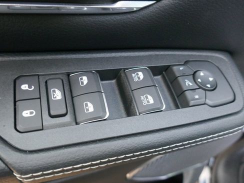 New 2026 RAM 1500 Laramie AWD/4WD image 16