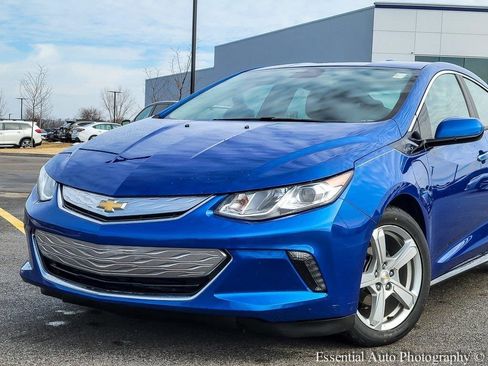 Used 2018 Chevrolet Volt LT image 2