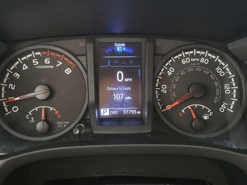 Used 2022 Toyota Tacoma SR w/ SR Convenience Package RWD image 20