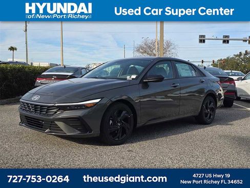 New 2026 Hyundai Elantra Sport image 2