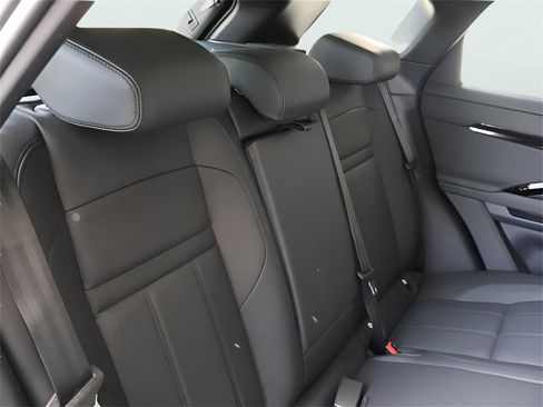 New 2026 Land Rover Range Rover Evoque Dynamic SE image 26