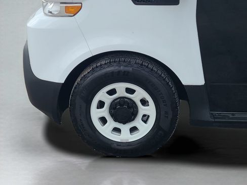 Used 2024 Chevrolet Brightdrop 600 w/ Commercial Equipment Package AWD/4WD image 26