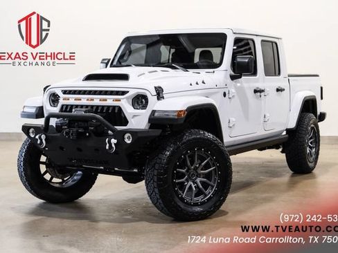 Used 2024 Jeep Gladiator Sport w/ Premium Package AWD/4WD image 1