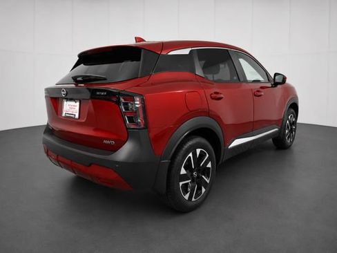 Certified 2025 Nissan Kicks SV w/ SV Premium Package AWD/4WD image 4