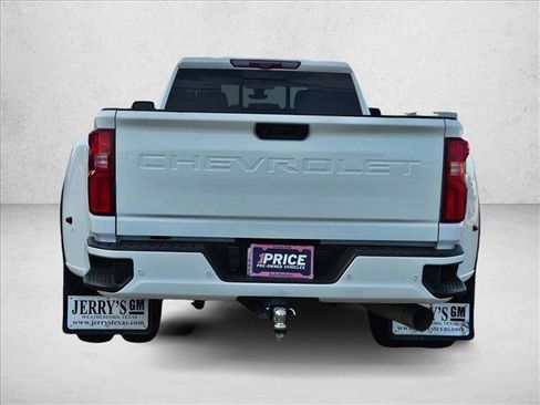Used 2021 Chevrolet Silverado 3500 High Country w/ Technology Package AWD/4WD image 6