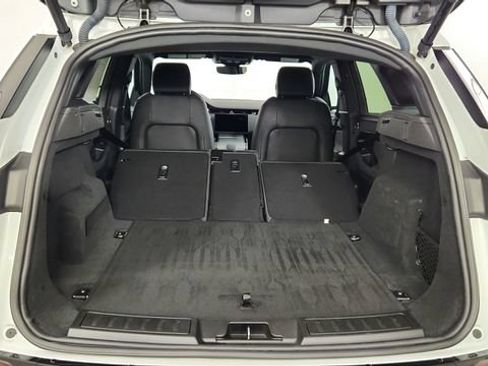 Used 2024 Land Rover Range Rover Evoque S AWD/4WD image 39
