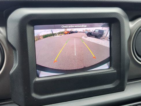 Used 2022 Jeep Wrangler Unlimited Sport AWD/4WD image 32