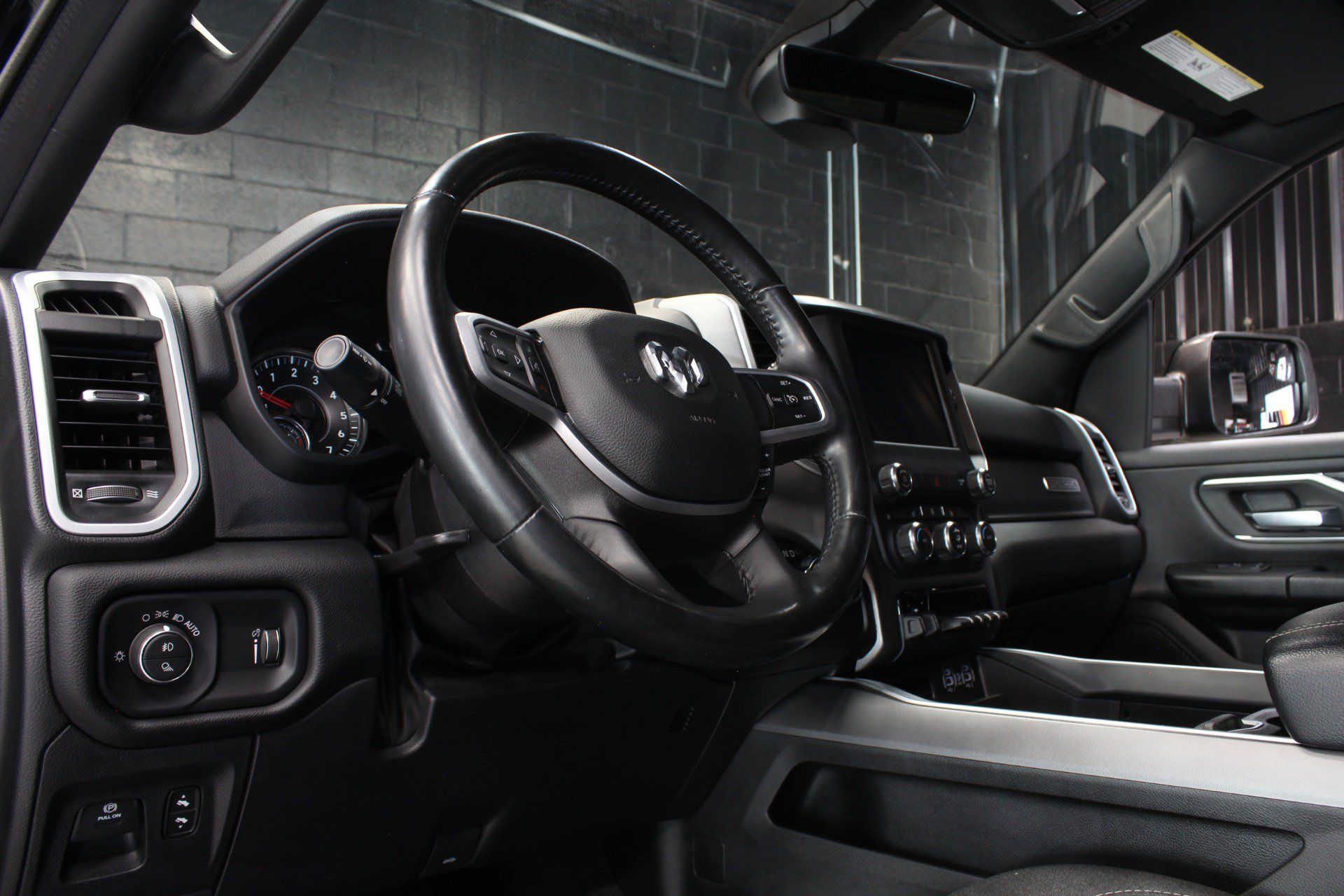 Used 2022 RAM 1500 Big Horn AWD/4WD image 37
