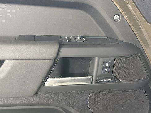 Certified 2025 Land Rover Defender 90 S image 19