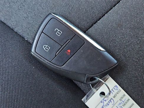 Used 2024 Chevrolet Colorado Trail Boss w/ Technology Package image 35