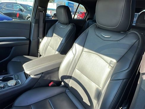 Used 2023 Cadillac XT4 Premium Luxury w/ Enhanced Visibility Package image 16