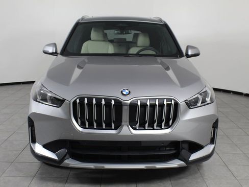 Used 2025 BMW X1 xDrive28i w/ Convenience Package image 5