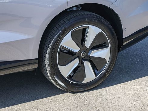 New 2026 Volvo EX90 Plus RWD image 10