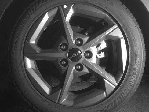 Used 2025 Kia K4 LXS FWD image 14