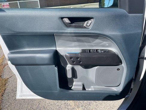 New 2025 Ford Maverick Lobo image 19