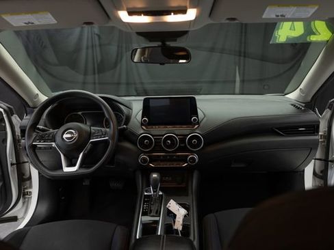 Used 2024 Nissan Sentra SV FWD image 20